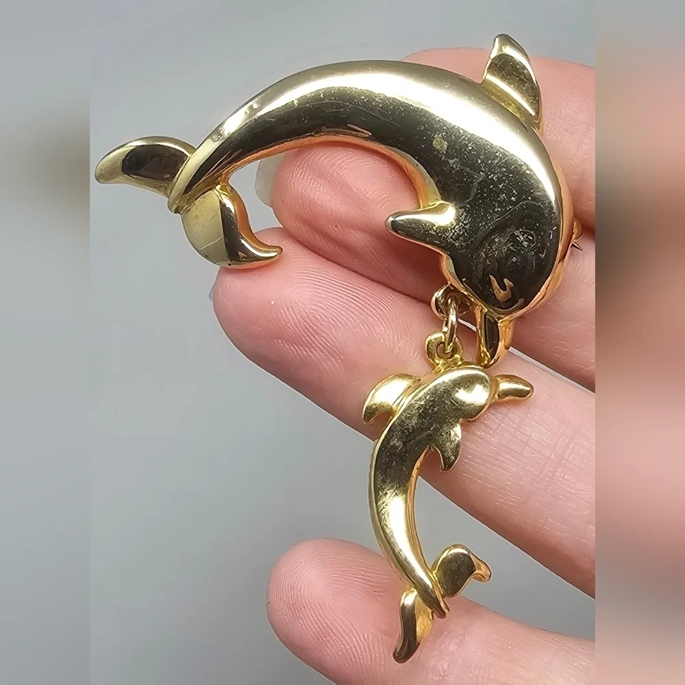 Source Unknown excellent preloved